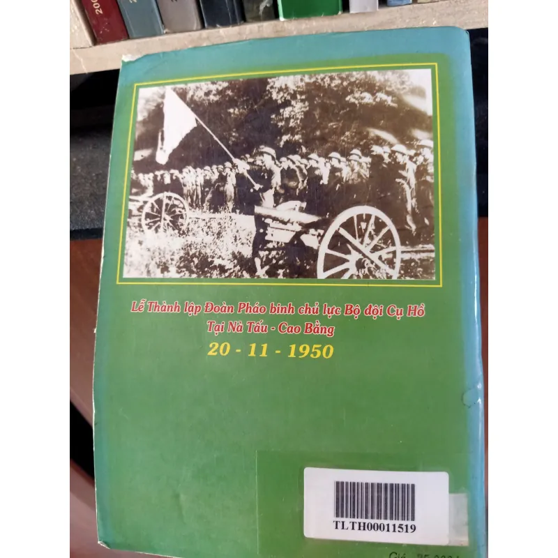 Sách Tập Truyện Ký Kháng Chiến Nhớ mãi thương chân đông vai sắt 1006408