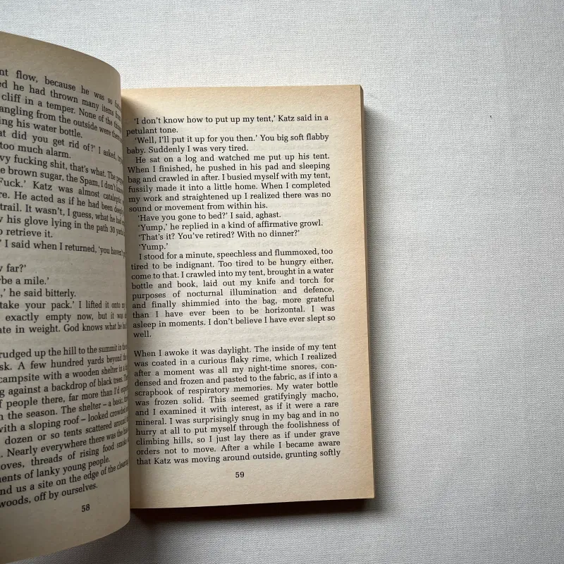 A Walk in the Woods: Rediscovering America on the Appalachian Trail - Bill Bryson 1028834