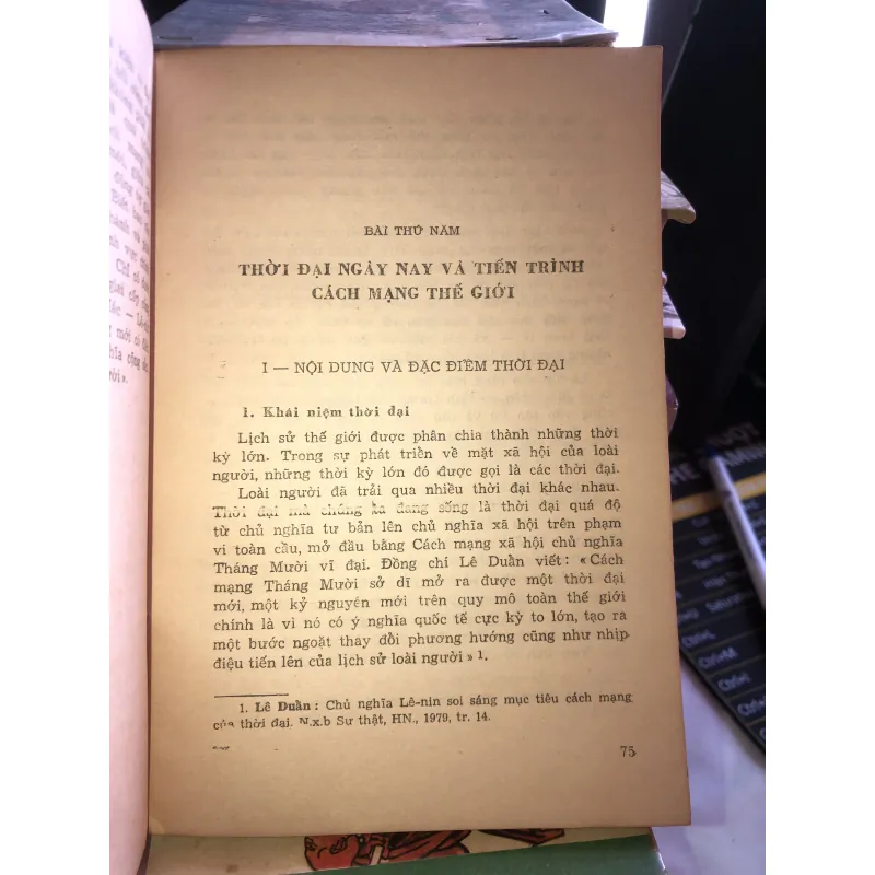 Chủ nghĩa cộng sản khoa học - Chương trình trung cấp 1017753