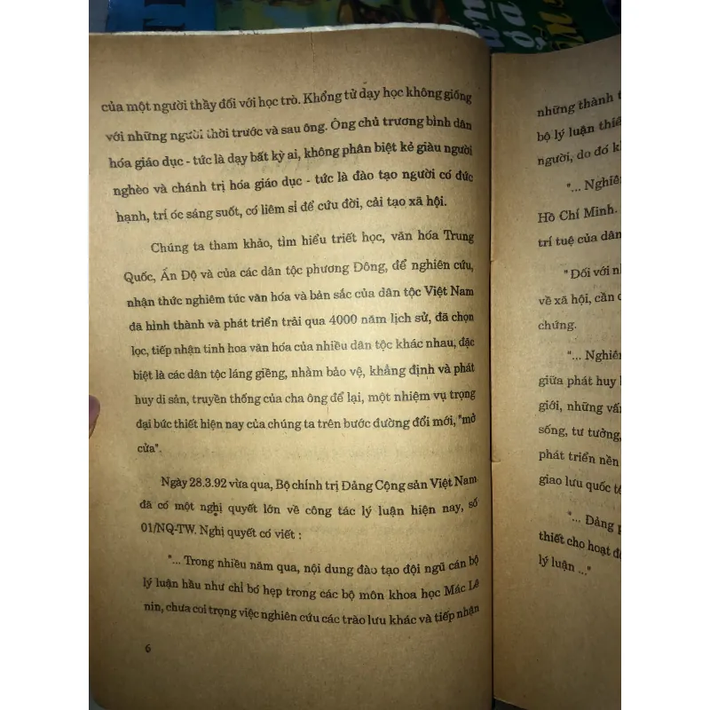 Nhà giáo họ Khổng - Nguyễn Hiến Lê  972161