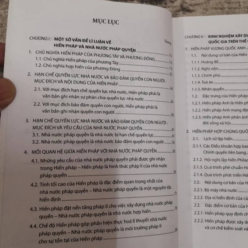 Sách chuyên khảo- Xây dựng và Bảo vệ HIẾN PHÁP Kinh nghiêm thế giới và Việt Nam.  762050