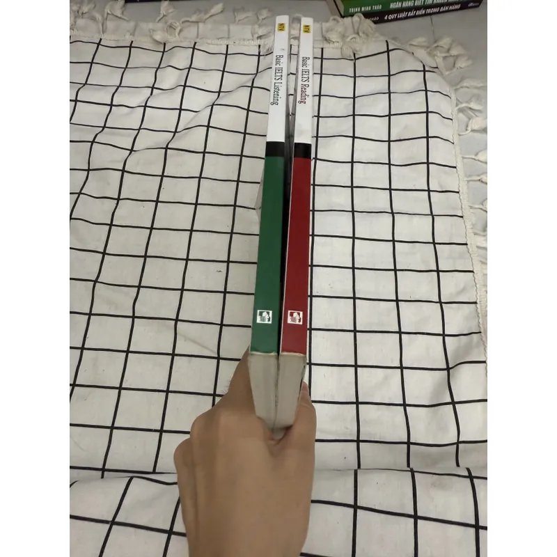 Basic IELTS listening - reading  701322