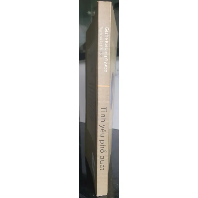 Sách Tình yêu phổ quát của Geshe Kelsang GyatsoĐ 640709