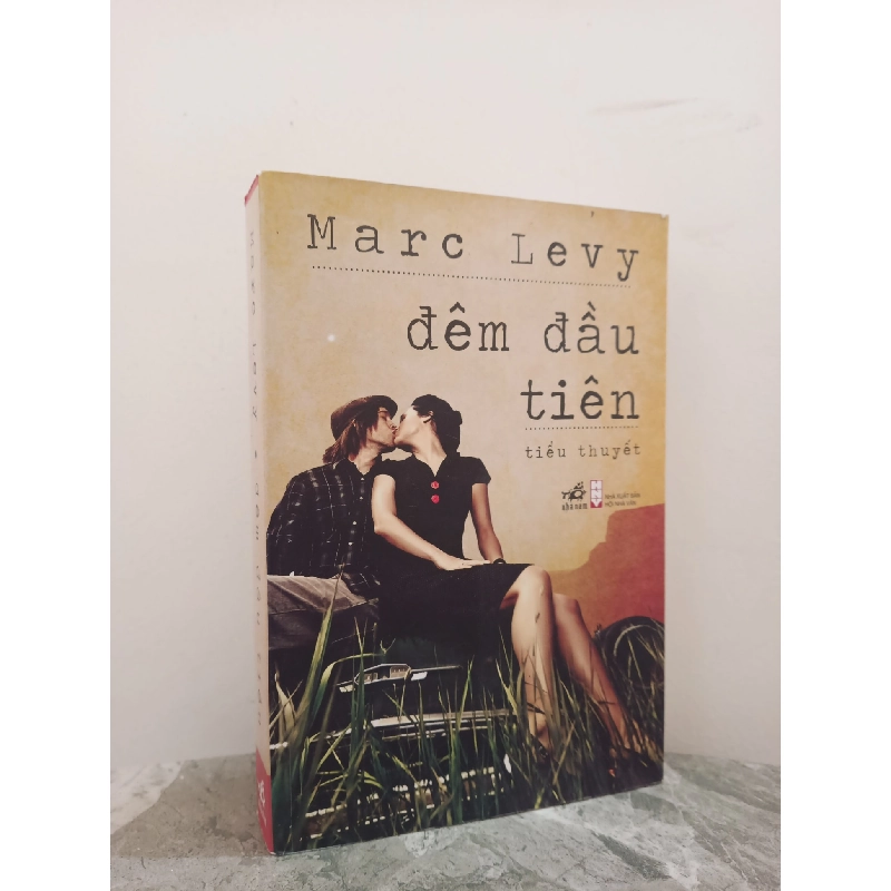 [Phiên Chợ Sách Cũ] Đêm Đầu Tiên (2011) - Marc Levy S2610 698497