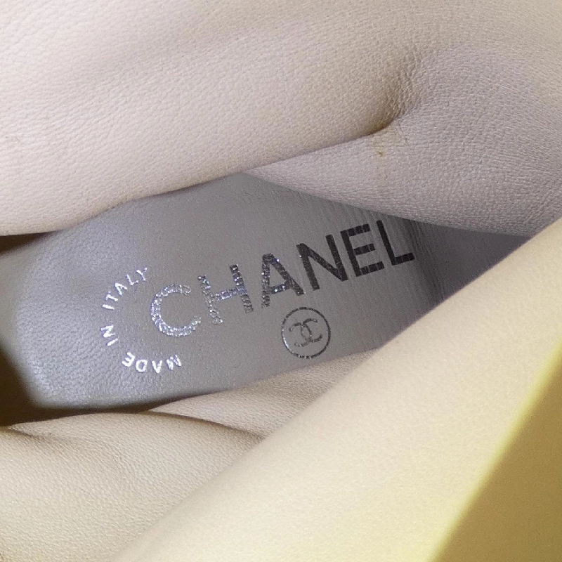 Giày bốt CHANEL 662131