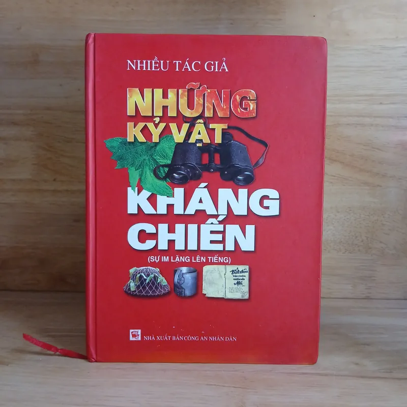 Những Kỷ Vật Kháng Chiến (Sự Im Lặng Lên Tiếng) 576454
