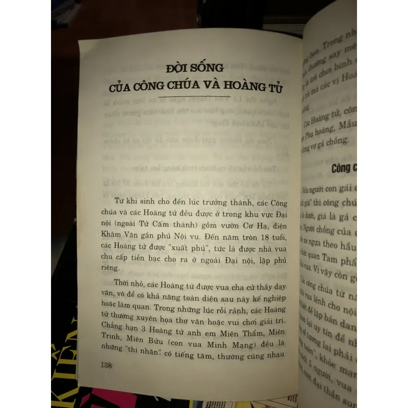 Kể chuyện các đời vua nhà Nguyễn - Nguyễn Viết Kế 1025183