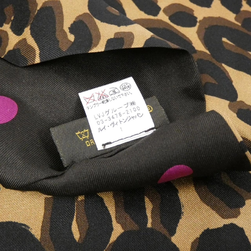 Khăn quàng cổ Louis Vuitton họa tiết báo M74727 628343