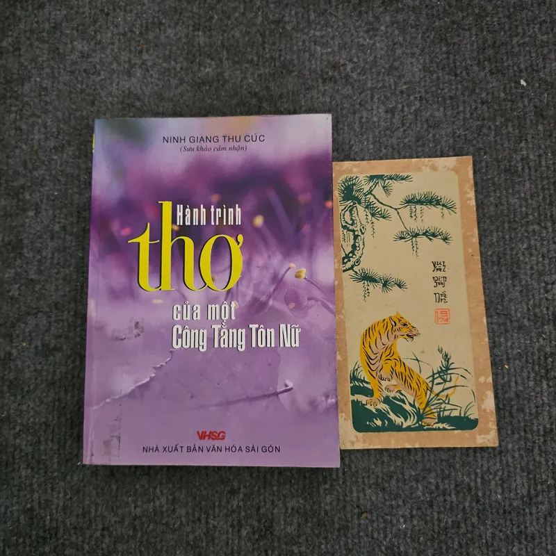 Hành trình thơ của một Công Tằng Tôn Nữ 737011