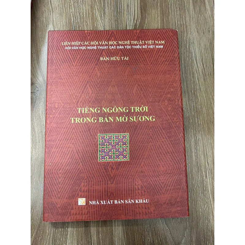 Tiếng ngỗng trời trong bản mờ sương – Tác giả: Bàn Hữu Tài 761144