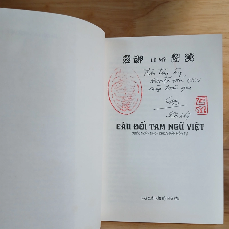 Câu Đối Tam Ngữ Việt - Lê Mỹ 517573