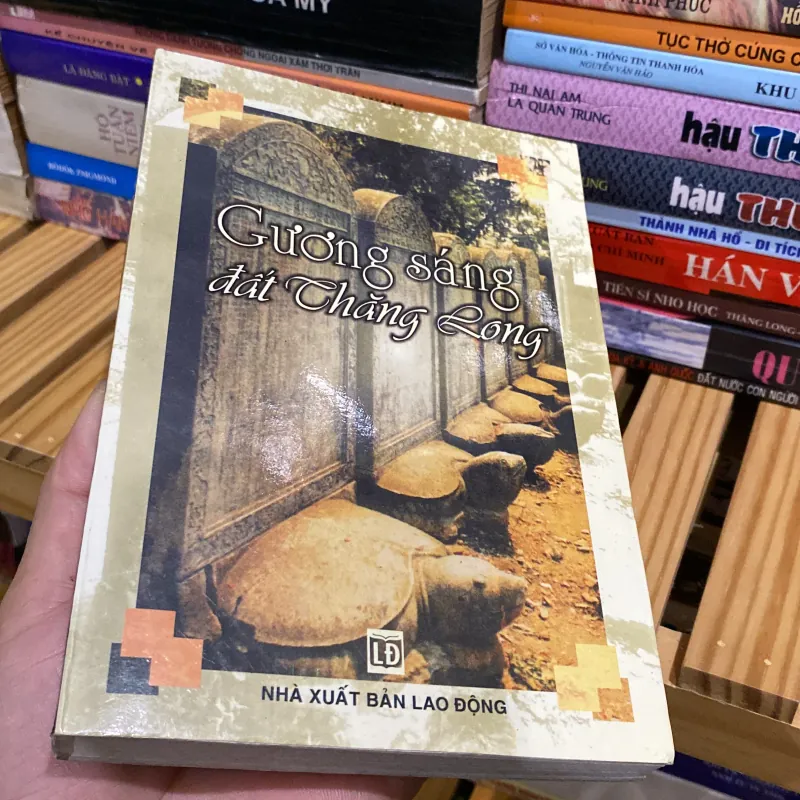 GƯƠNG SÁNG ĐẤT THĂNG LONG (XB 2004) 757349