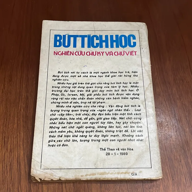 II Sách Xưa: Bút Tích Học _ Nghiên Cứu Chữ Ký Và Chữ Viết - Huỳnh Minh - 1989 576900