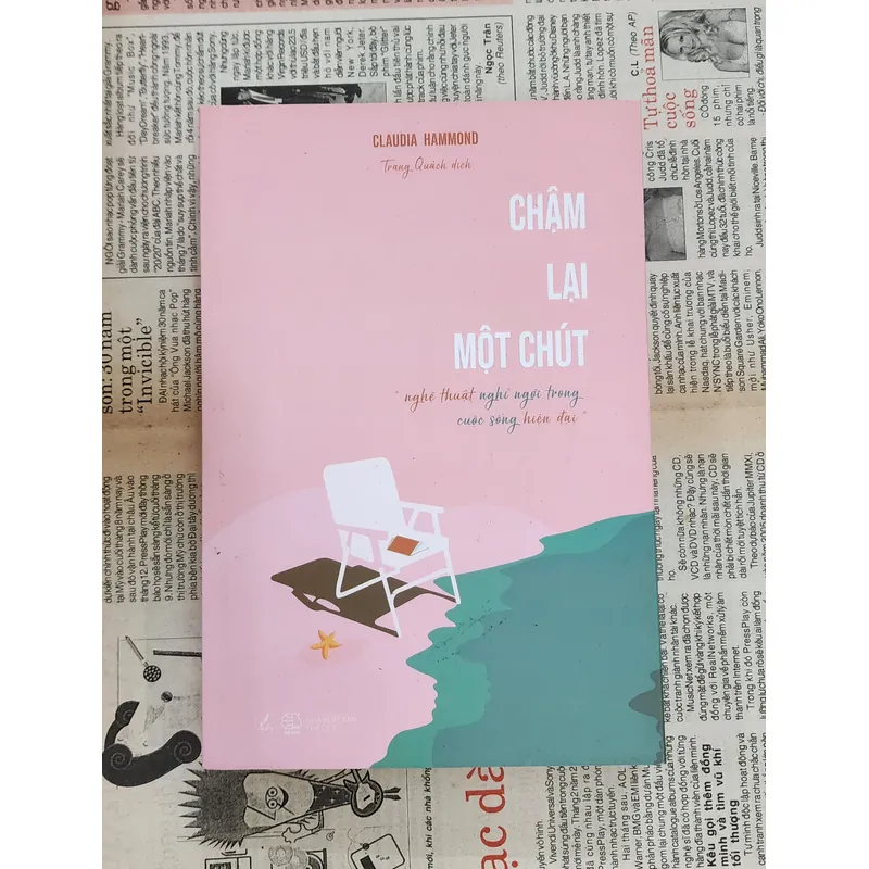 CHẬM LẠI MỘT CHÚT 714630