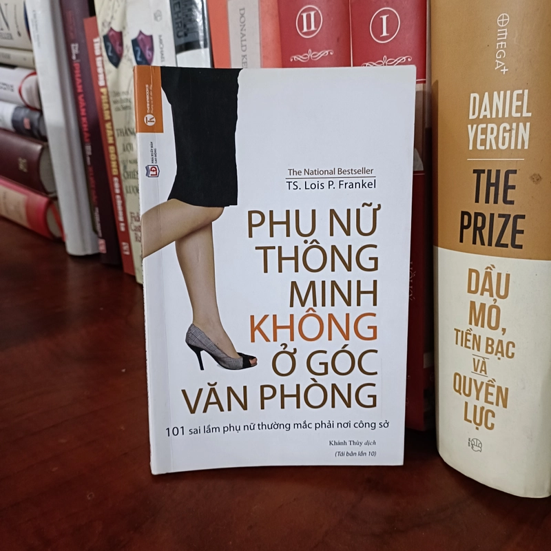 Phụ nữ thông minh không ở góc văn phòng - TS. Lois P. Frankel 493090