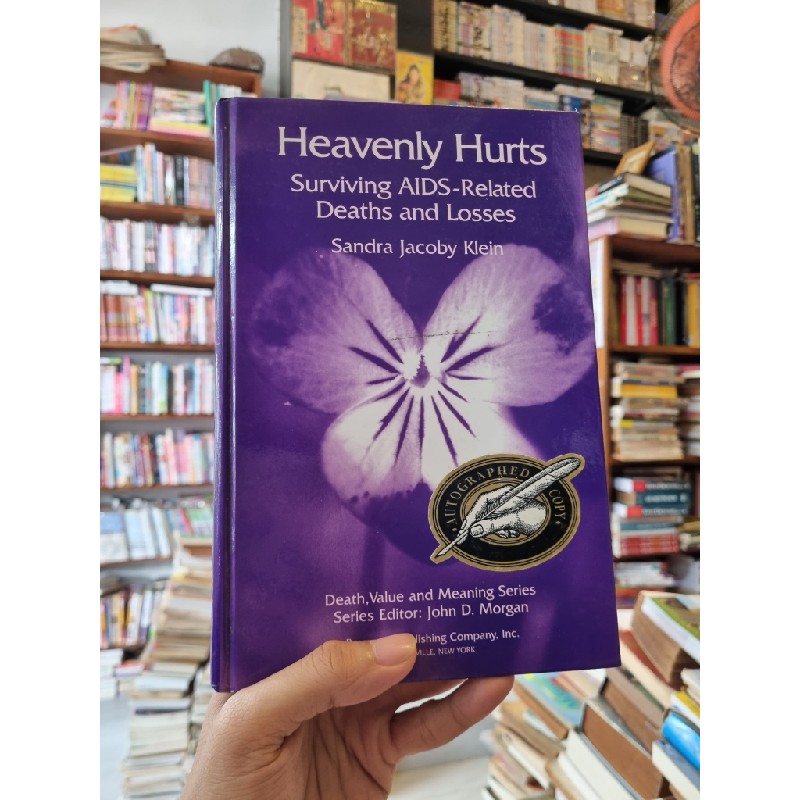 HEAVENLY HURTS : Surviving AIDS-Related Deaths and Losses - Sandra Jacoby Klein 149745