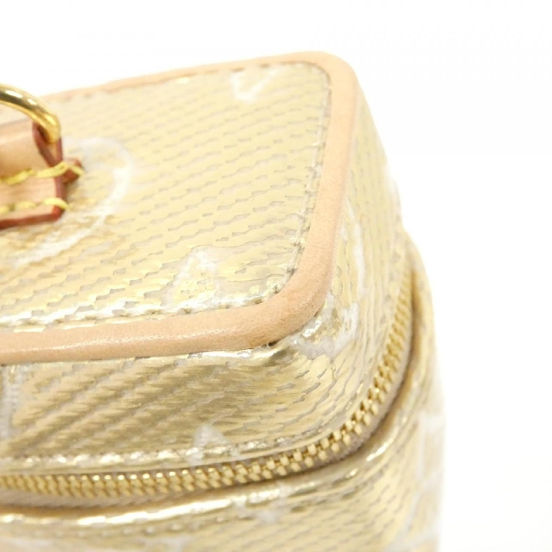 Túi xách Vanity Monogram Micro Louis Vuitton Monogram M01377 với móc khóa 624297