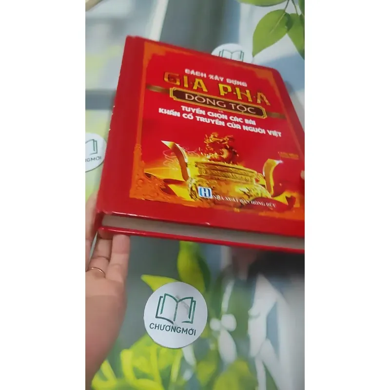 [MIỄN PHÍ BỌC SÁCH] Cách Xây Dựng Gia Phả Dòng Tộc Và Tuyển Chọn Các Bài Khấn Cổ Truyền C 727378