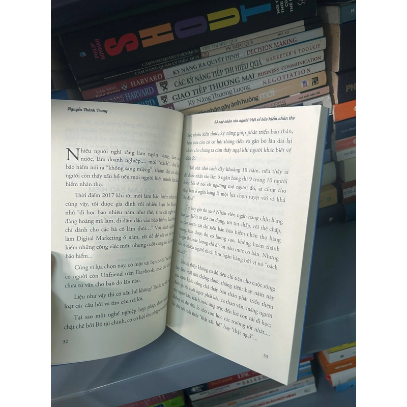 33 Ngộ Nhận Của Người Việt Về Bảo Hiểm Nhân Thọ - Cuốn Sách Tạo Dựng Niềm Tin Về Bảo Hiểm 475003
