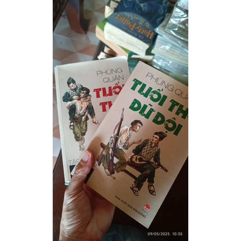 Combo 2 tập Tuổi Thơ Dữ Dội 548928