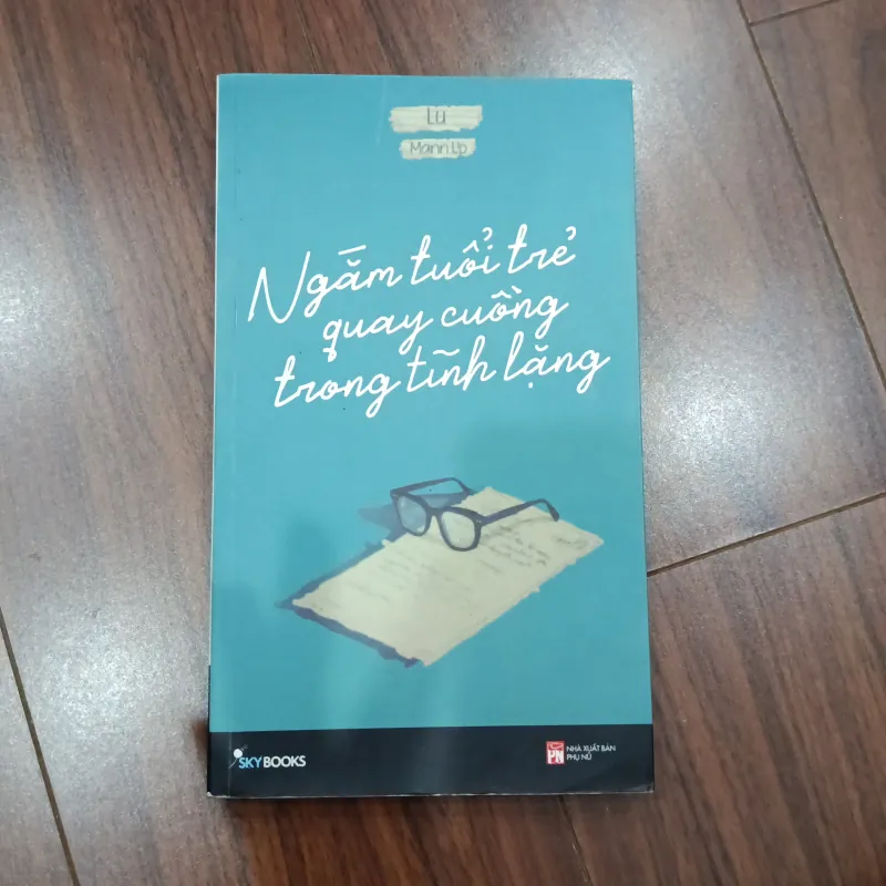 Ngắm tuổi trẻ quay cuồng trong tĩnh lặng 932299