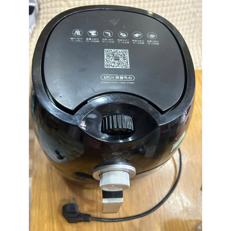 Dư dùng nồi chiên không dầu lock & lock công suất 1300W. 503908