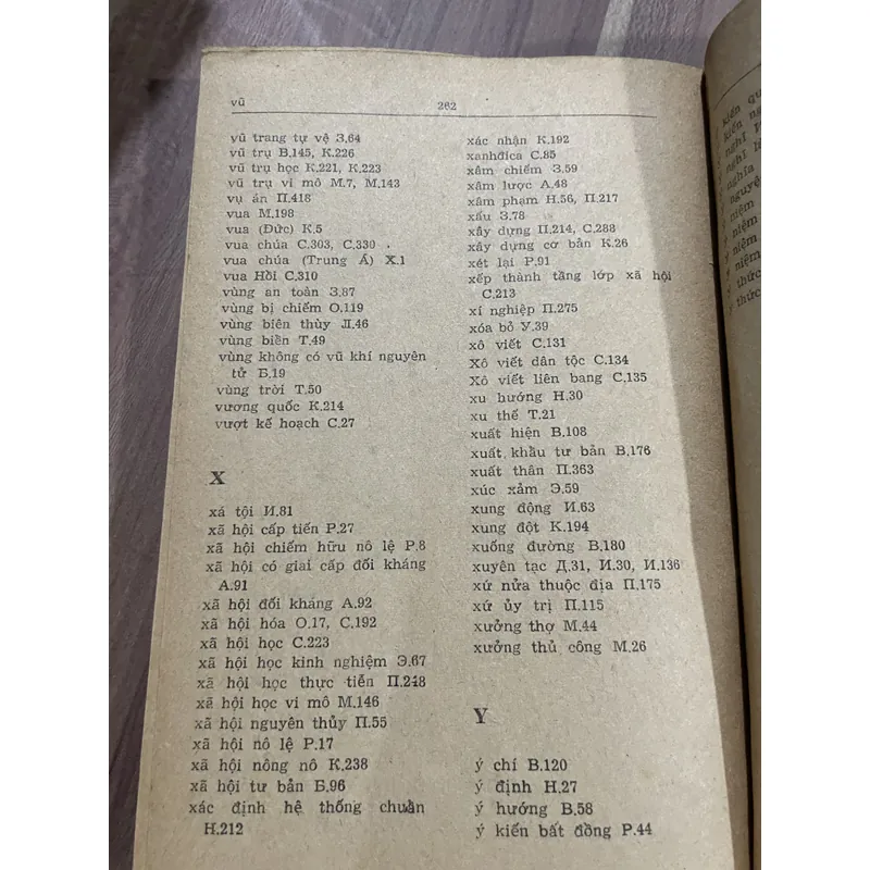 TỪ ĐIỀN THUẬT NGỮ TRIẾT HỌC -CHÍNH TRỊ NGA - PHÁP -VIỆT- 250 trang - 1978 687930