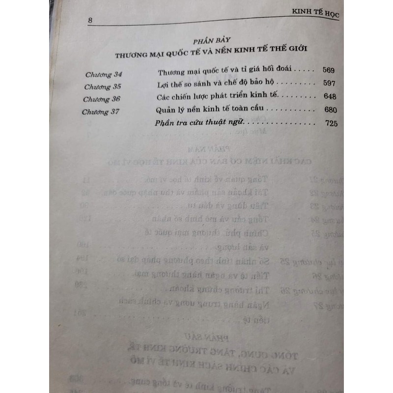 Kinh tế học:  Paul A. Samuelson và William D. Nordhaus 164550