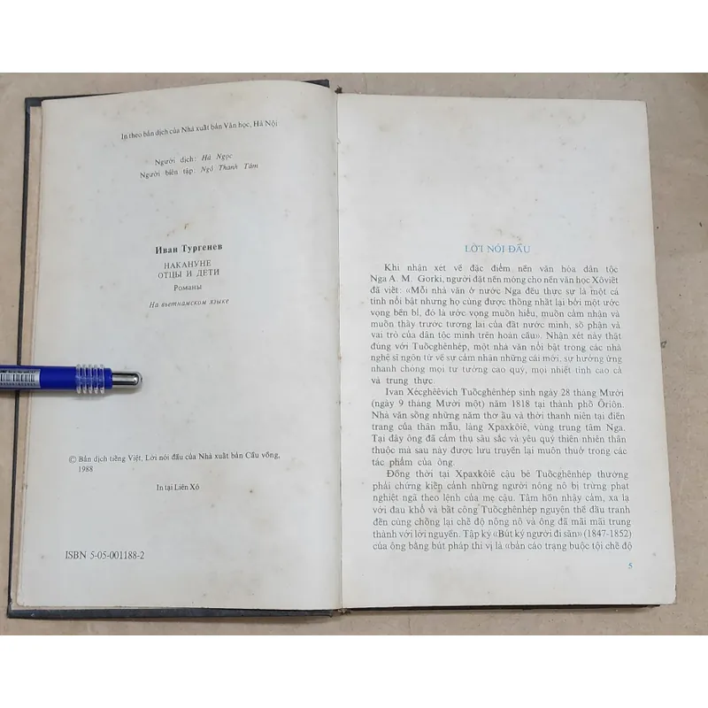 Ivan Turgenev - Đêm trước / Cha và con (447 trang) 703929