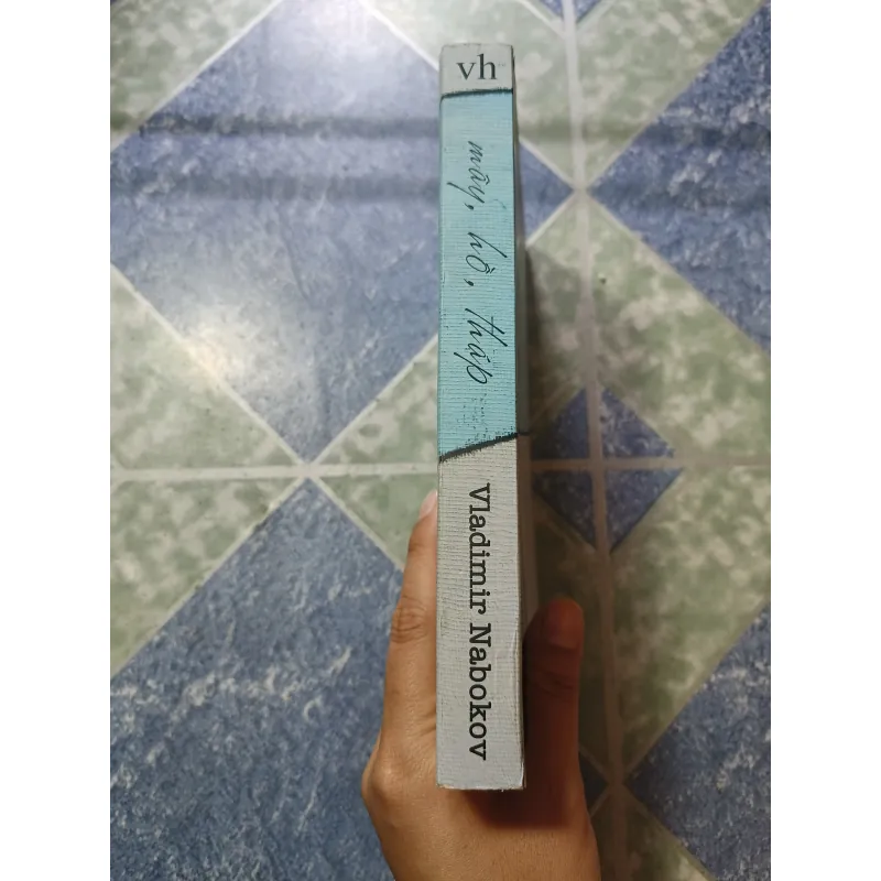 Mây hồ tháp - Vladimir Nabokov 975070