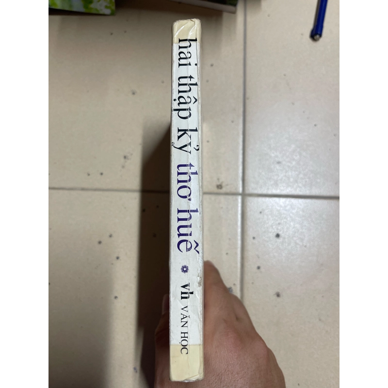 Hai thập kỷ thơ Huế (c) 471339