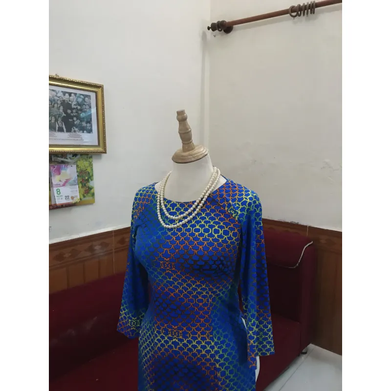 Áo dài họa tiết vảy cá đa sắc Retro Mới 98% (không kèm quần) 1041960