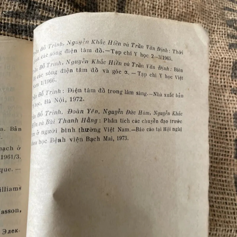 Hướng dẫn đọc điện tim- 1974- Bắc Si TRĂN ĐỒ TRINH Khoa tim mạch bệnh viện Bạch Mai 1019317
