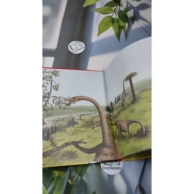 [MIỄN PHÍ BỌC SÁCH] Dinosaurs: Step into the world of the dinosaurs 990371