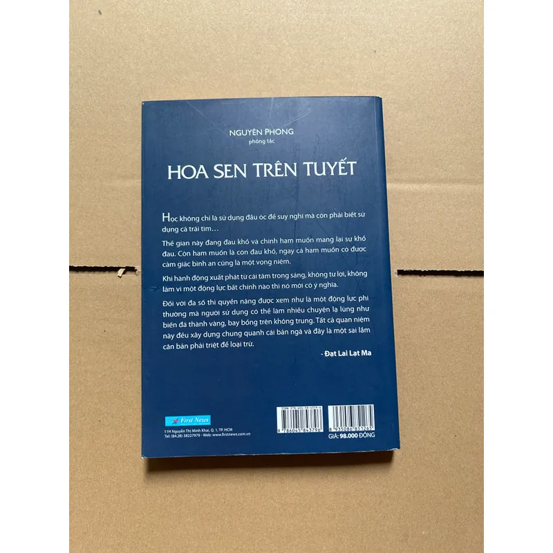 Hoa sen trên tuyết 604877