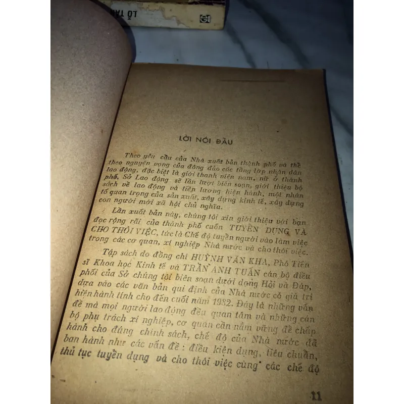 Tuyển dụng và cho thôi việc  990606