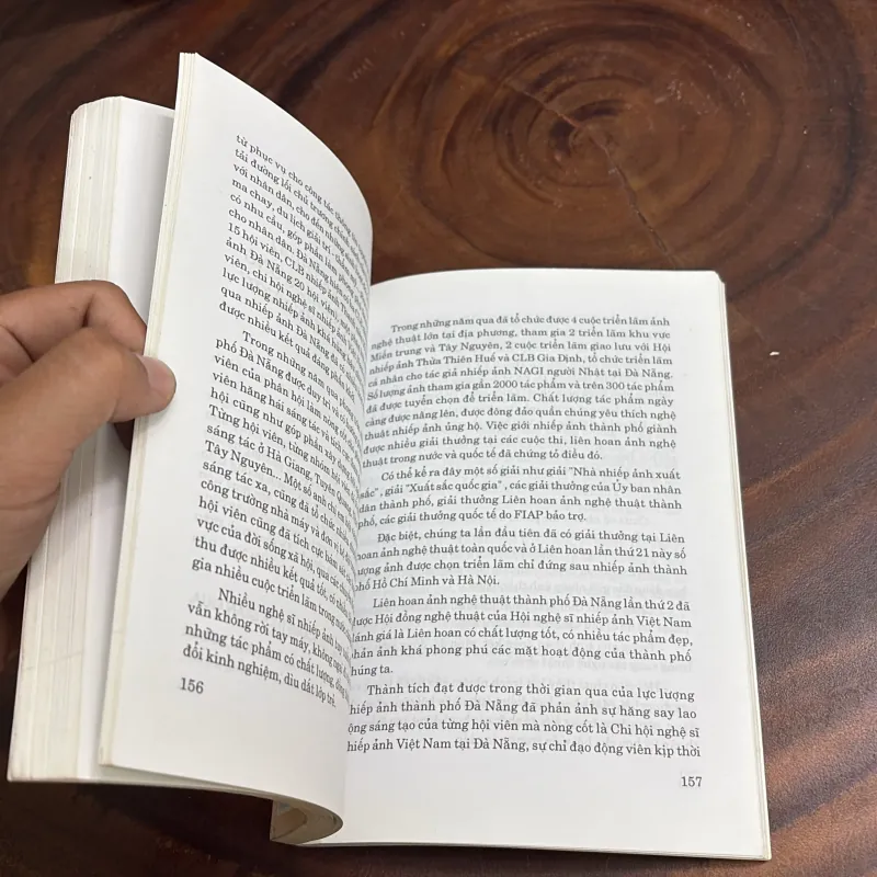 II Tập Kỷ Yếu: Hội Liên Hiệp Văn Học Nghệ Thuật Thành Phố Đà Nẵng (1978 - 2003) 998120