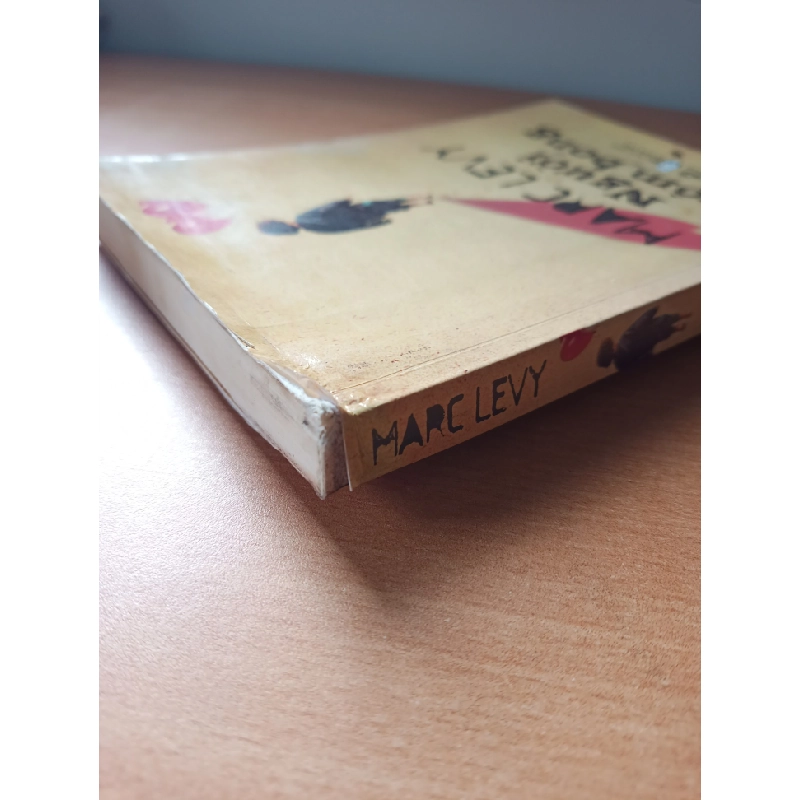 [Phiên Chợ Sách Cũ] Người Trộm Bóng (2012) - Marc Levy S2508 544675