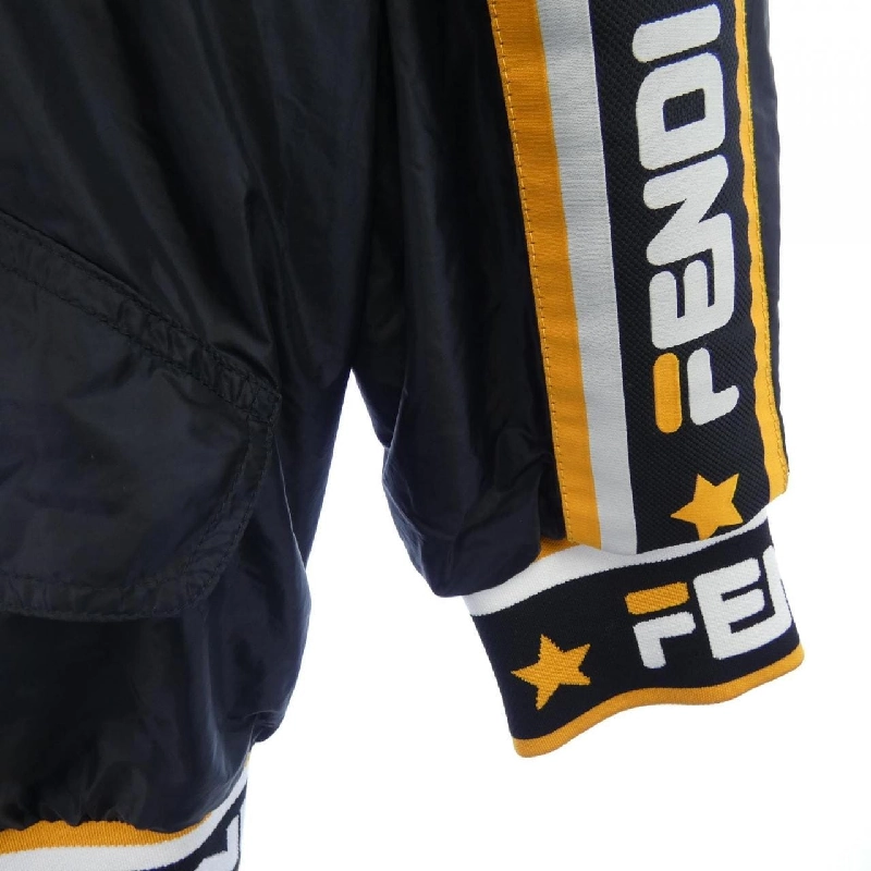 Áo khoác FENDI 633974