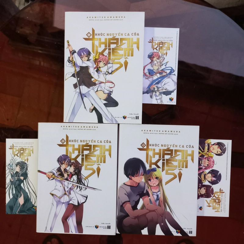Combo Light Novel Khúc Nguyền Ca Của Thánh Kiếm Sĩ 1-3 tặng kèm bookmark 527943