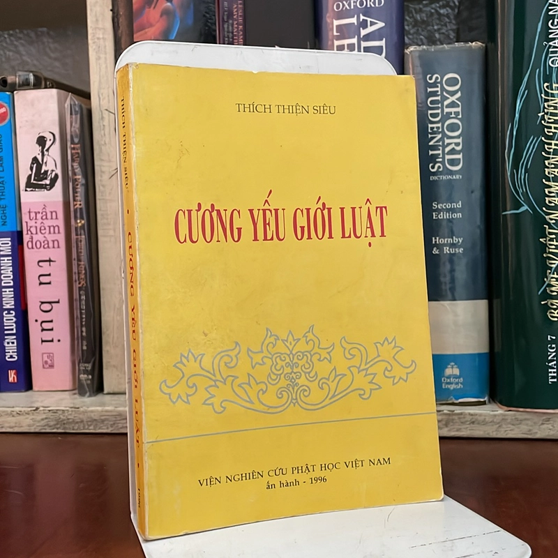 II Sách Phật Giáo: Cương Yếu Giới Luật - Thích Thiện Siêu - 1996 538265