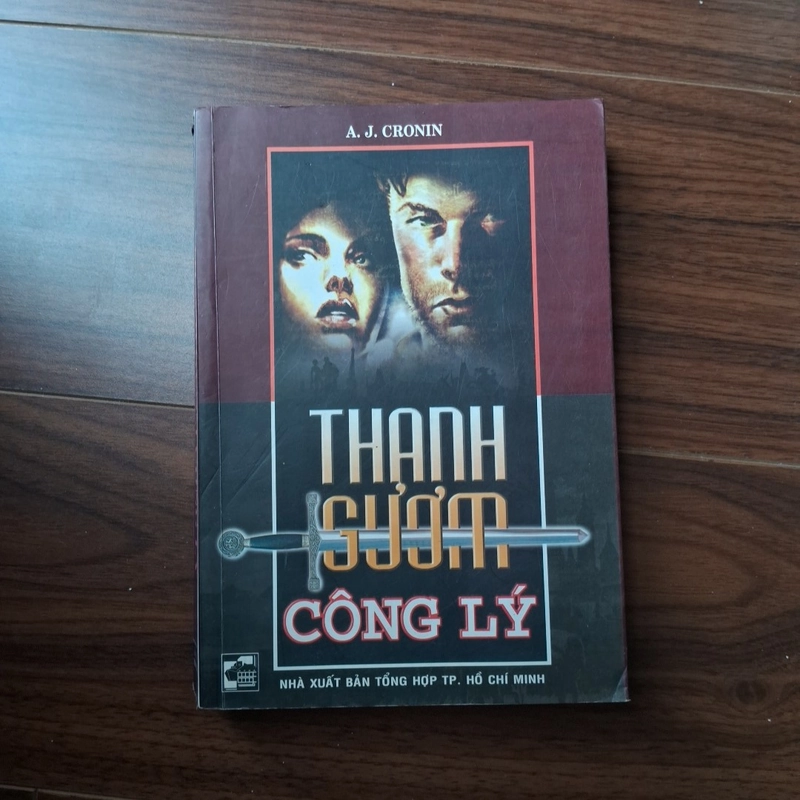 Thanh giươm công lý 505800