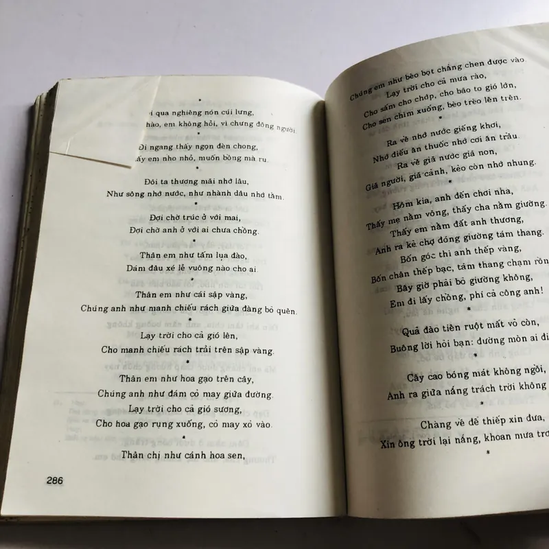 📚 TỤC NGỮ CA DAO VIỆT NAM – Vũ Ngọc Phan 573504