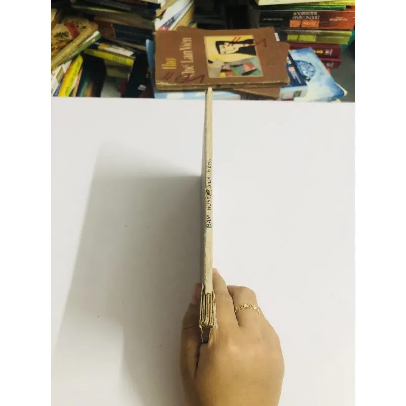 BẤM HUYỆT CHỮA BỆNH  758072