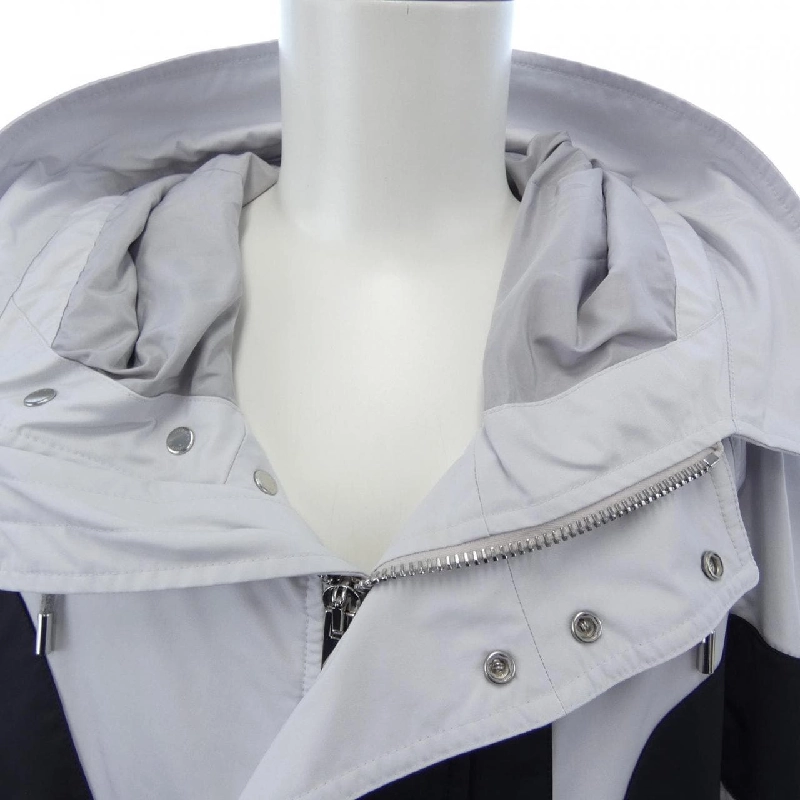 Áo khoác VALENTINO UV0CJD396Q3 - Hàng hiệu Chính hãng 894834