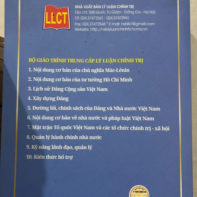 Bộ giáo trình trung cấp lý luận chính trị  764022