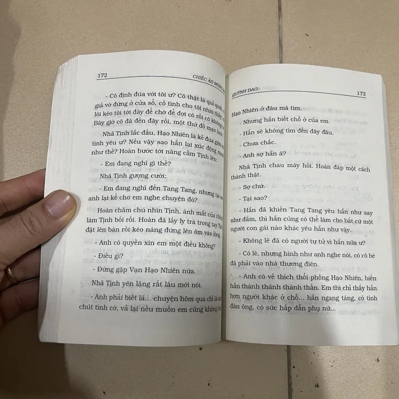 Chiếc áo mộng mơ - Quỳnh Dao (c47) 933338