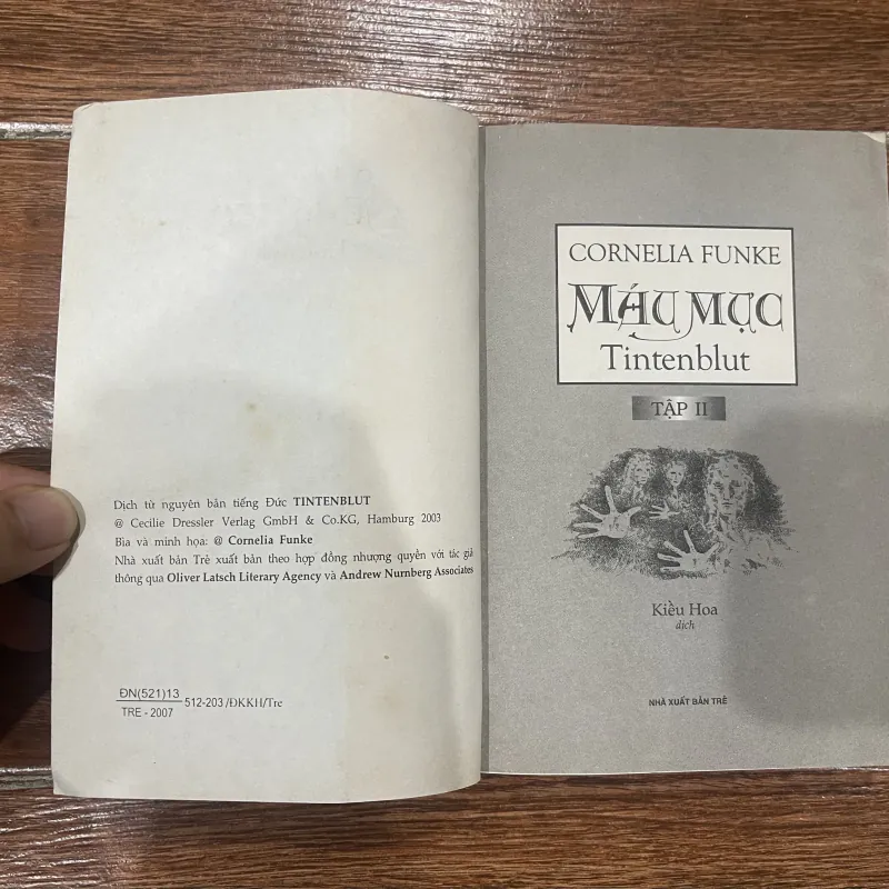 Máu Mực bộ 2 tập - Cornelia Funke (9) 974122