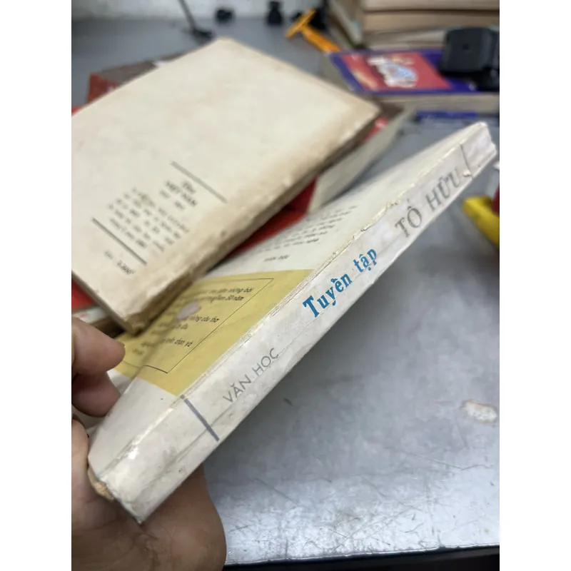 Tuyển tập thơ Tố Hữu 605514