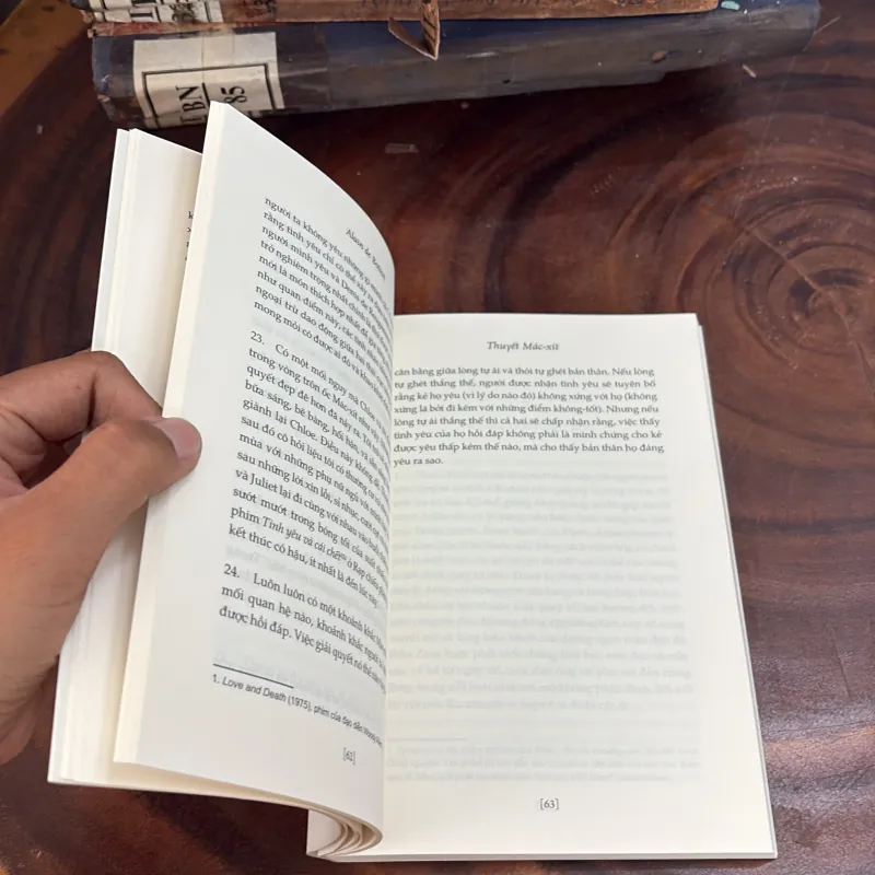 Alain De Botton - Luận Về Yêu & Proust Có Thể Thay Đổi Cuộc Đời Của Bạn Như Thế Nào - 2018 1039313